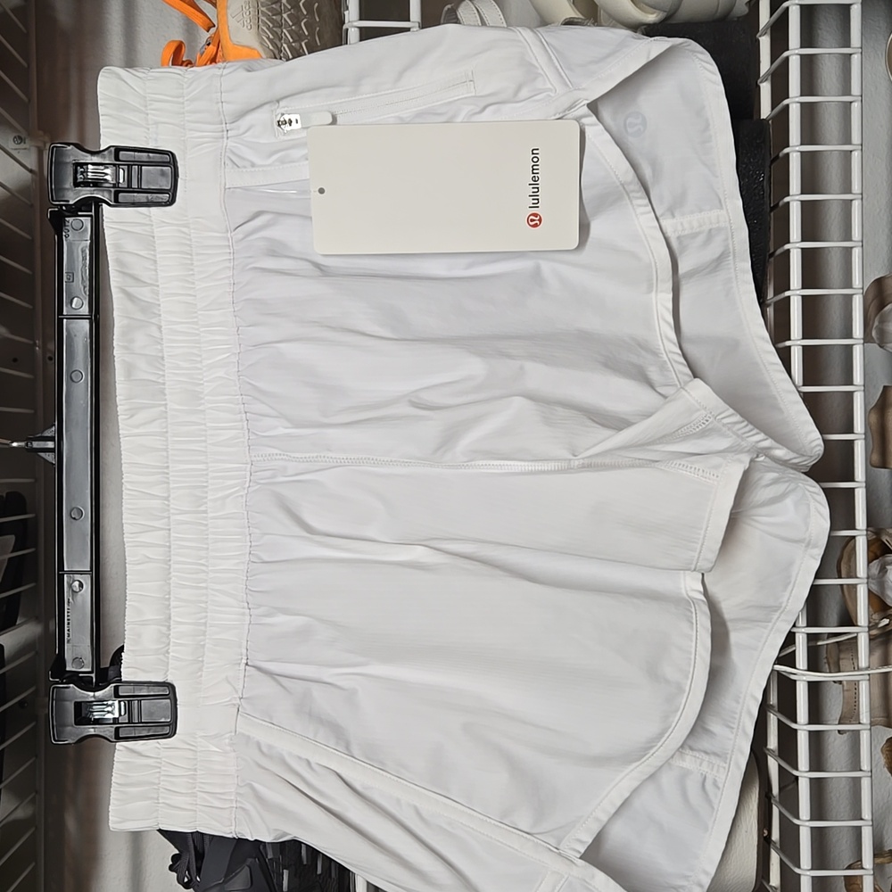NWT!! LULULEMON Tracker LR White Short 4" Inseam